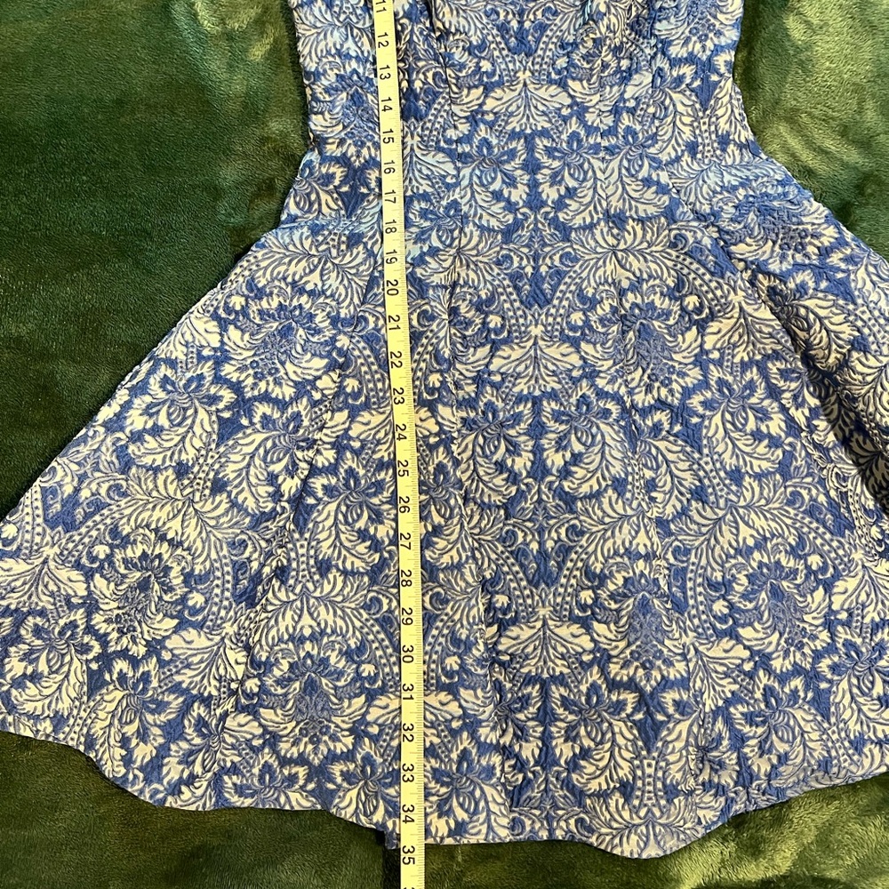 Betsey Johnson blue baroque jacquard cocktail dress - Picture 8 of 8